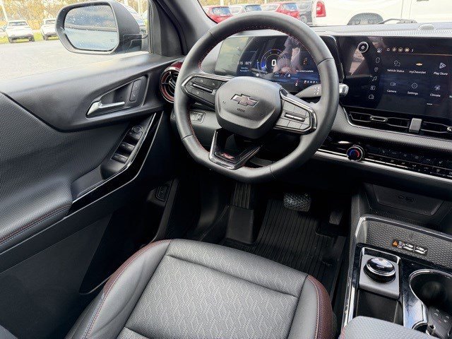 Used 2026 Chevrolet Equinox RS w/ LPO, Floor Liner Package image 14