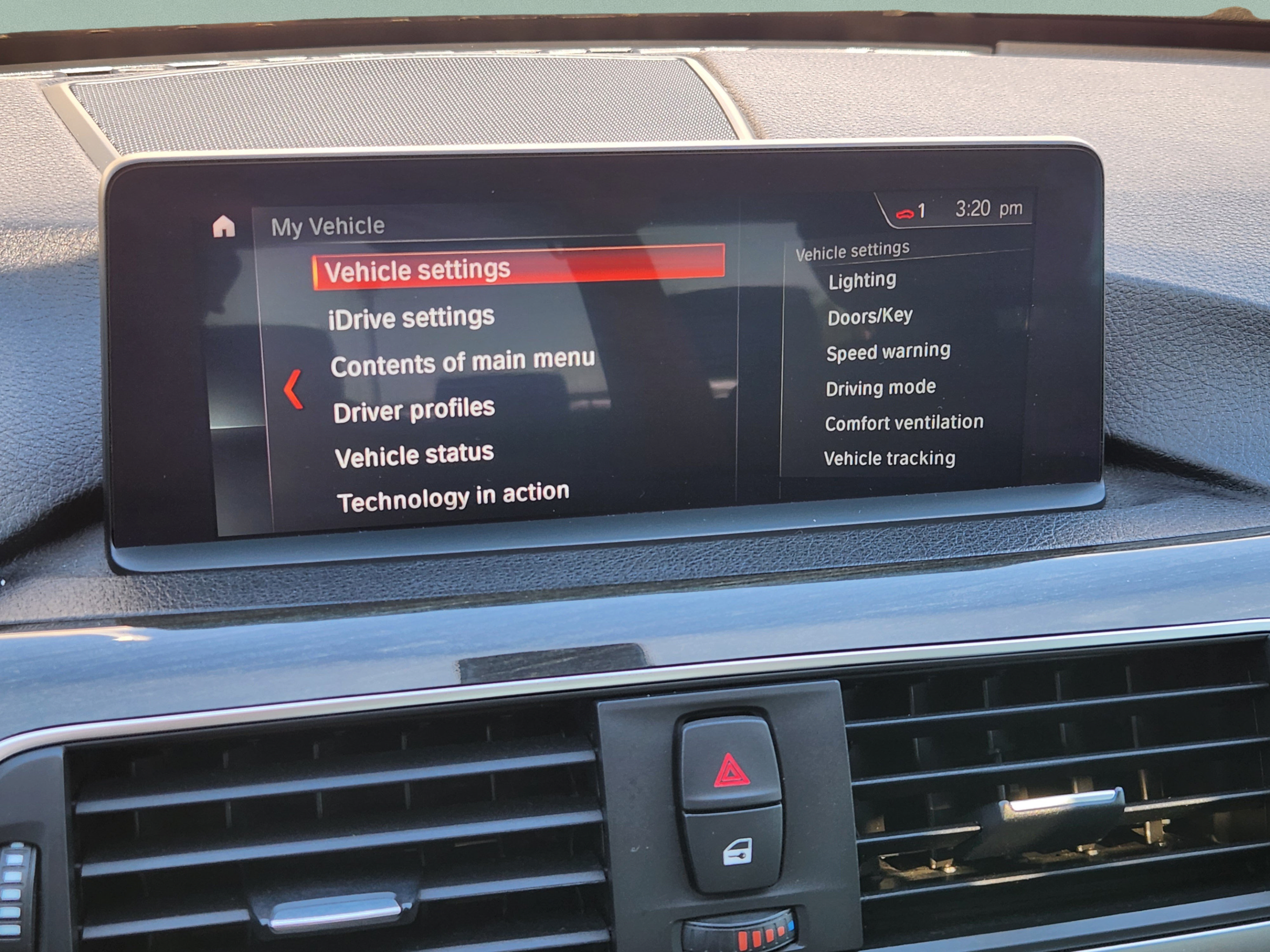 Used 2018 BMW 320i xDrive Sedan w/ Premium Package AWD/4WD image 15
