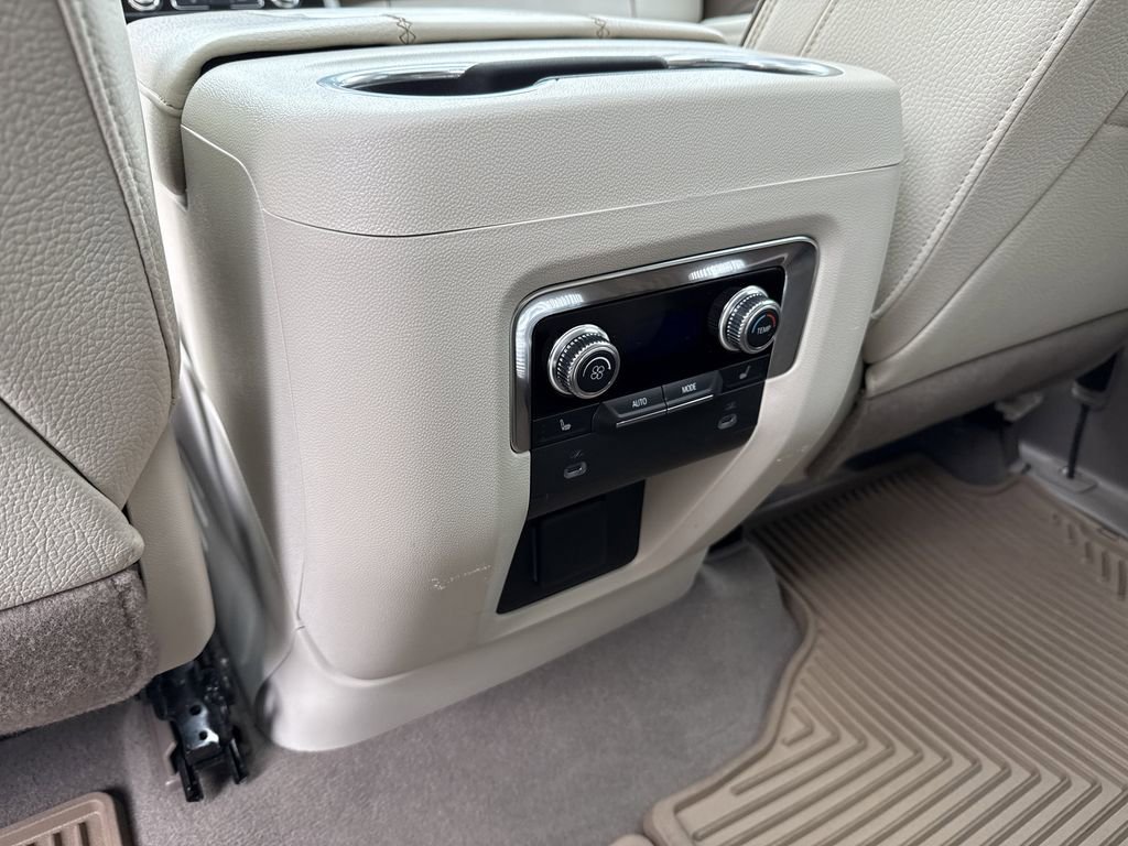 Used 2022 GMC Yukon Denali image 30