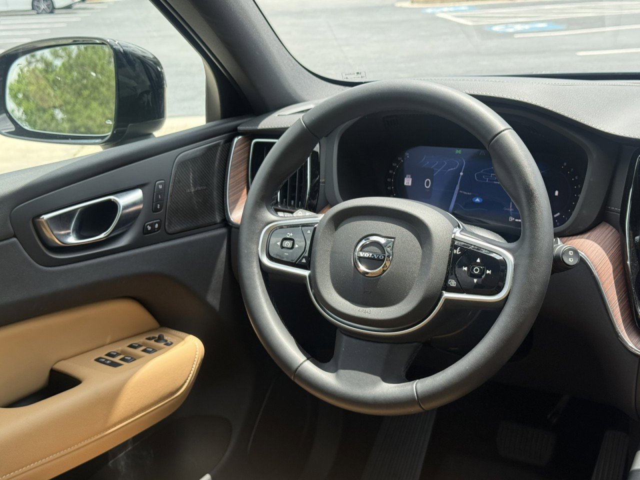 Used 2025 Volvo XC60 B5 Ultra w/ Protection Package Premier AWD/4WD image 23