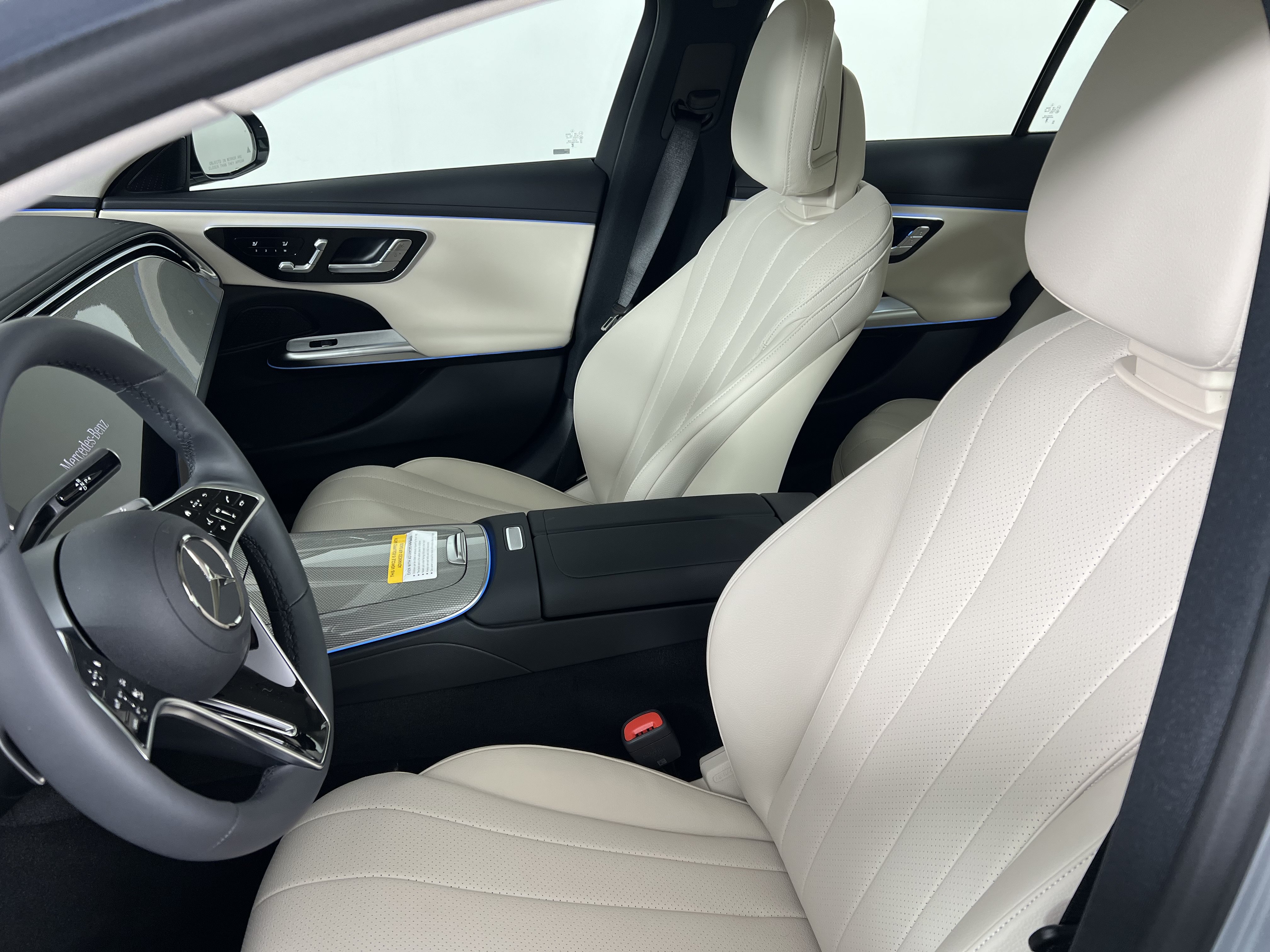 New 2026 Mercedes-Benz E 350 4MATIC Sedan image 16