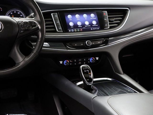 Used 2020 Buick Enclave Premium w/ Sun and Sites Package image 16