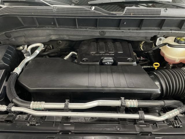 Used 2023 Chevrolet Silverado 1500 LT AWD/4WD image 23