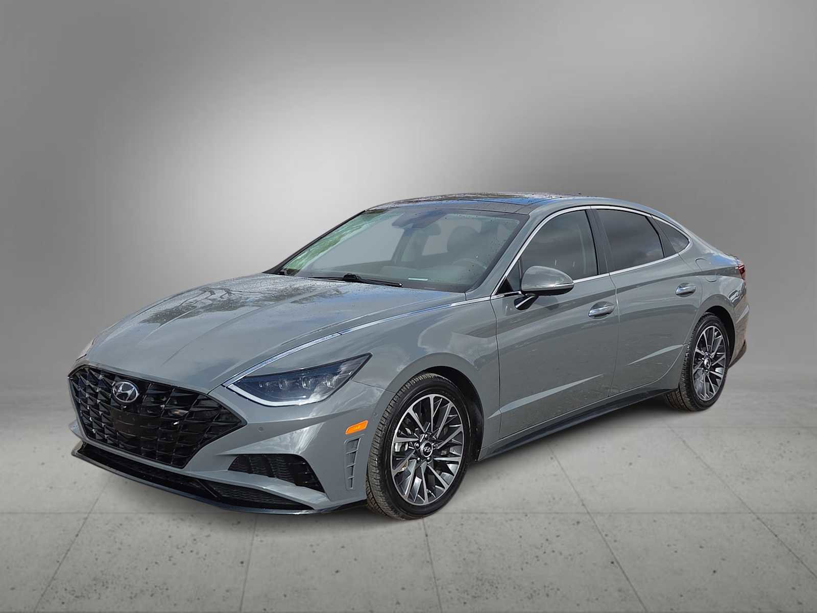 Used 2021 Hyundai Sonata Limited w/ Preferred Accessory Package image 4