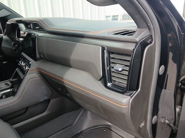Used 2024 GMC Sierra 2500 AT4 w/ AT4 Premium Plus Package image 30