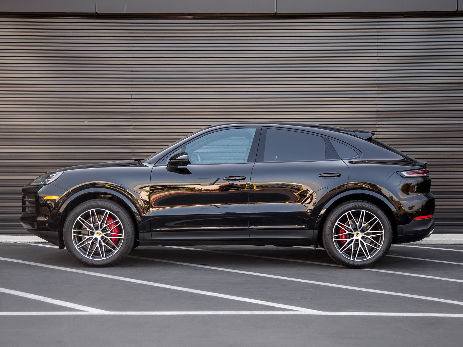Certified 2024 Porsche Cayenne S AWD/4WD image 2