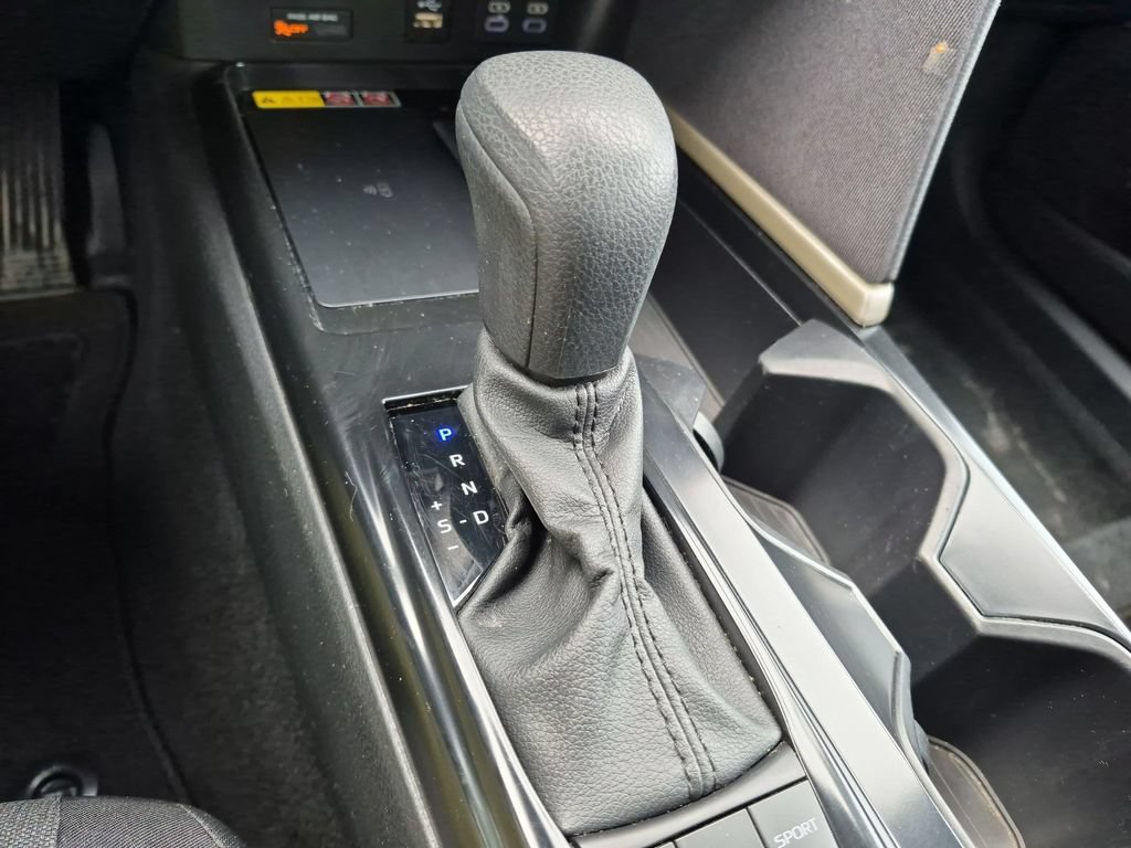 Used 2025 Toyota Camry LE FWD image 19