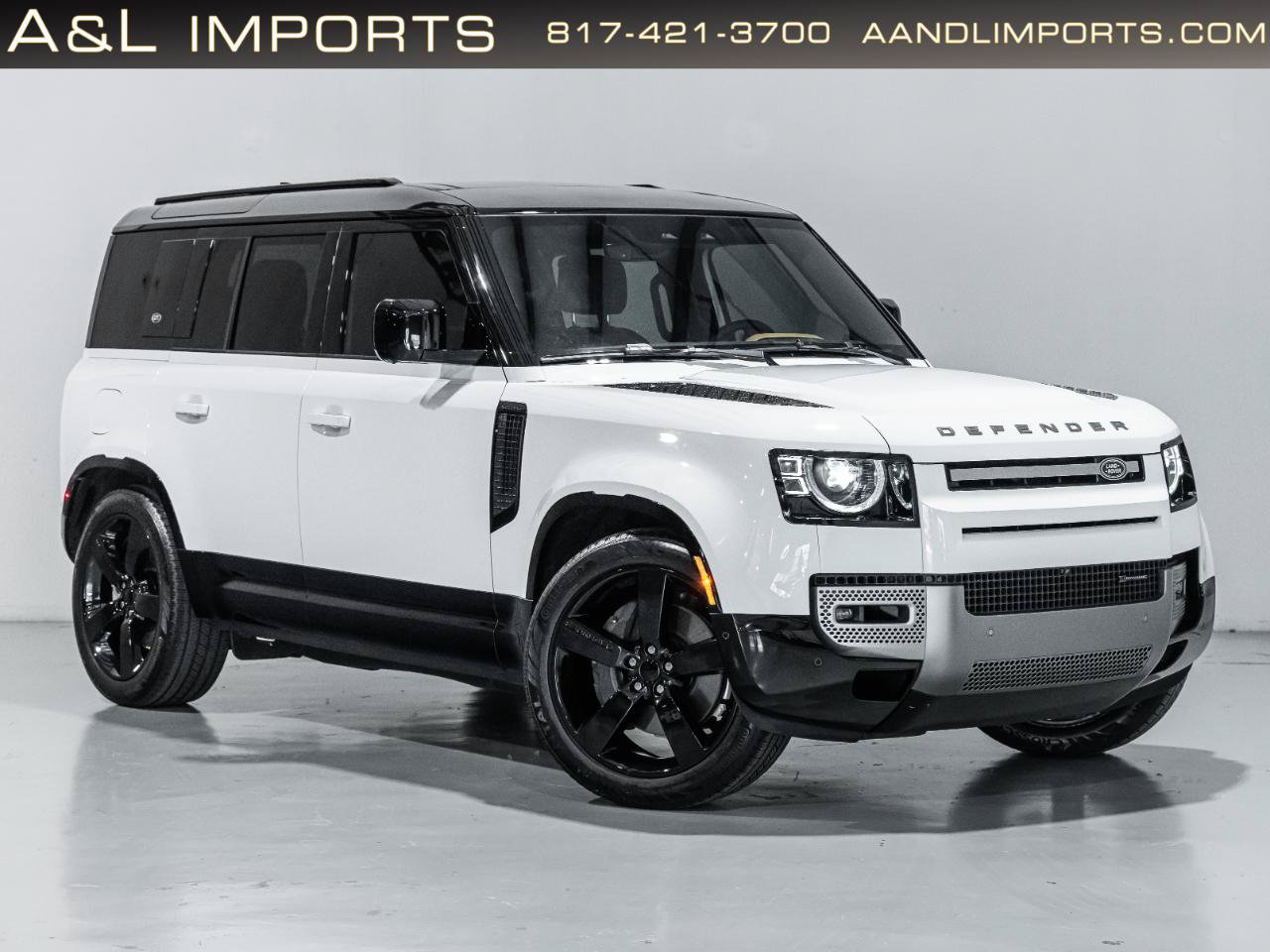 Used 2023 Land Rover Defender 110 X-Dynamic SE AWD/4WD image 1