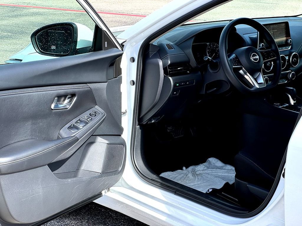 Used 2024 Nissan Sentra SV image 11