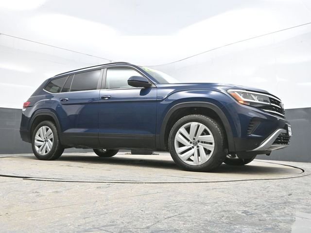 Used 2023 Volkswagen Atlas SE w/ Black Wheel Package AWD/4WD image 17