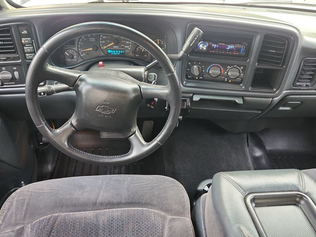 Used 2002 Chevrolet Silverado 2500 LS AWD/4WD image 10