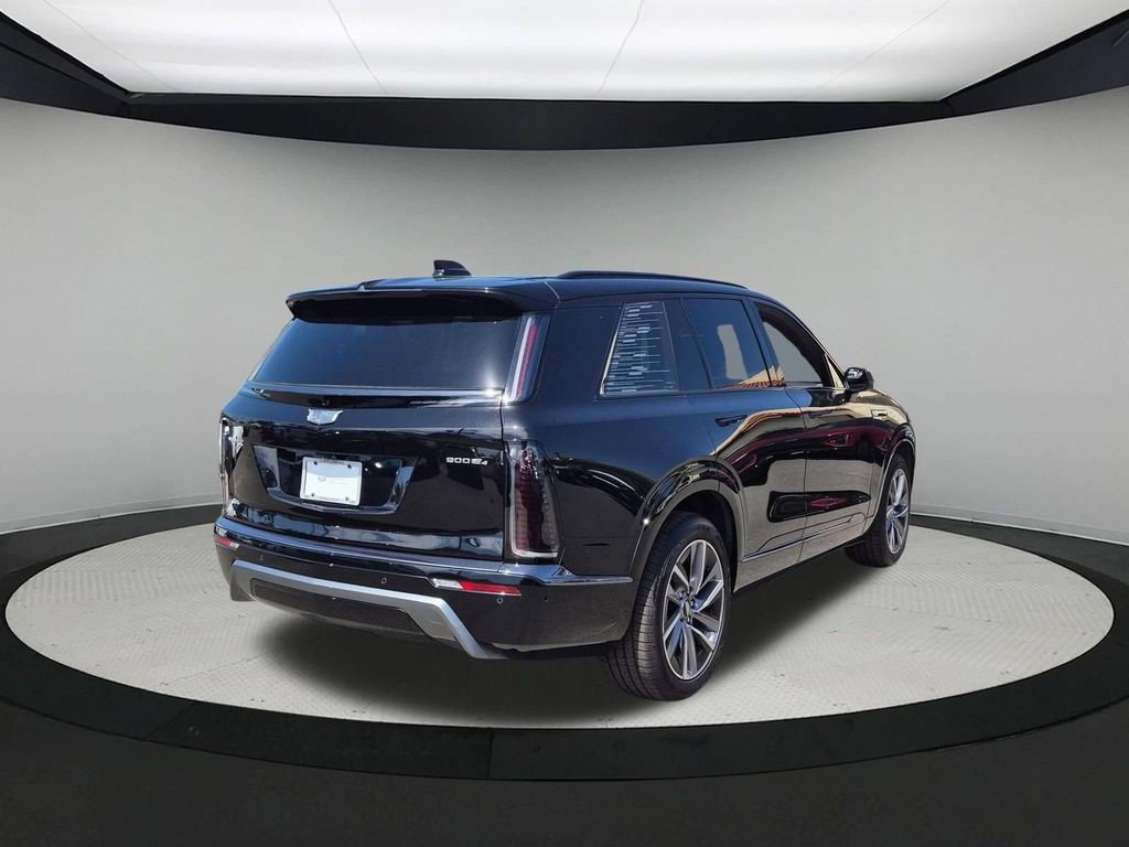 Certified 2026 Cadillac Vistiq Luxury w/ LPO, Floor Liner Package AWD/4WD image 8