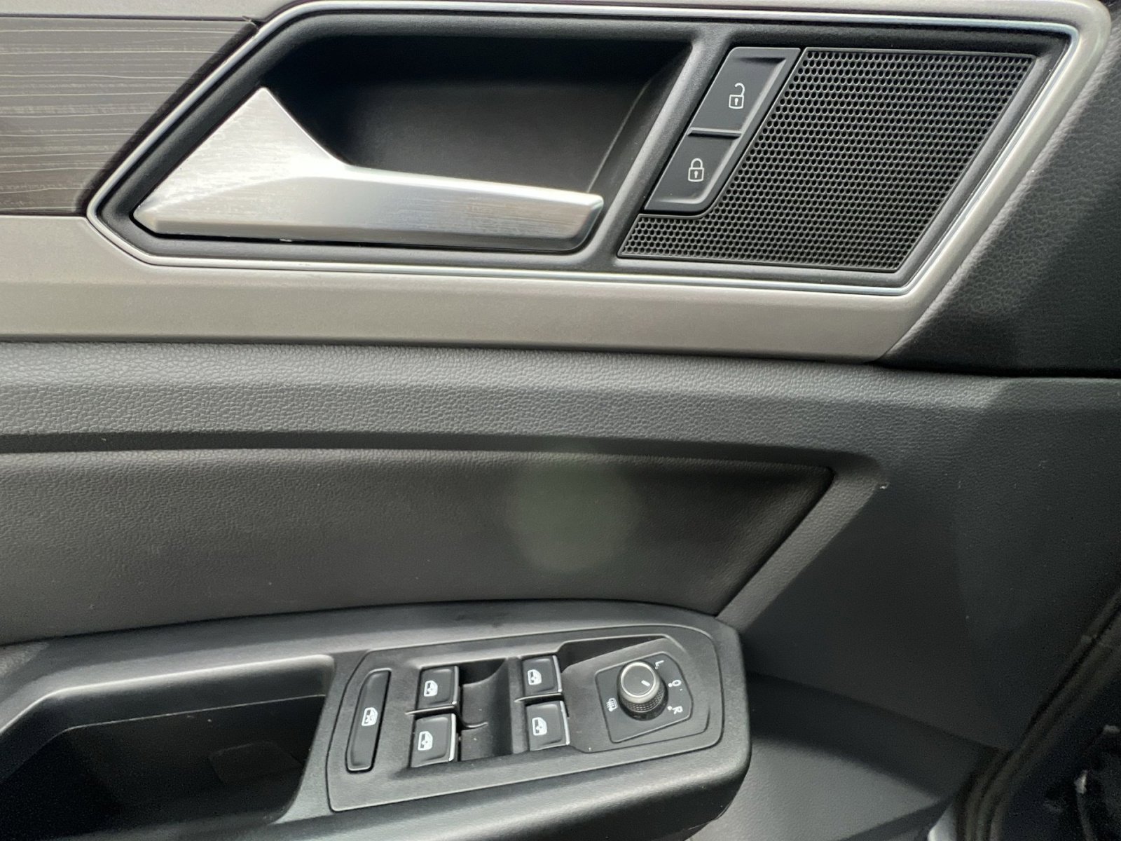 Used 2019 Volkswagen Atlas SE image 15