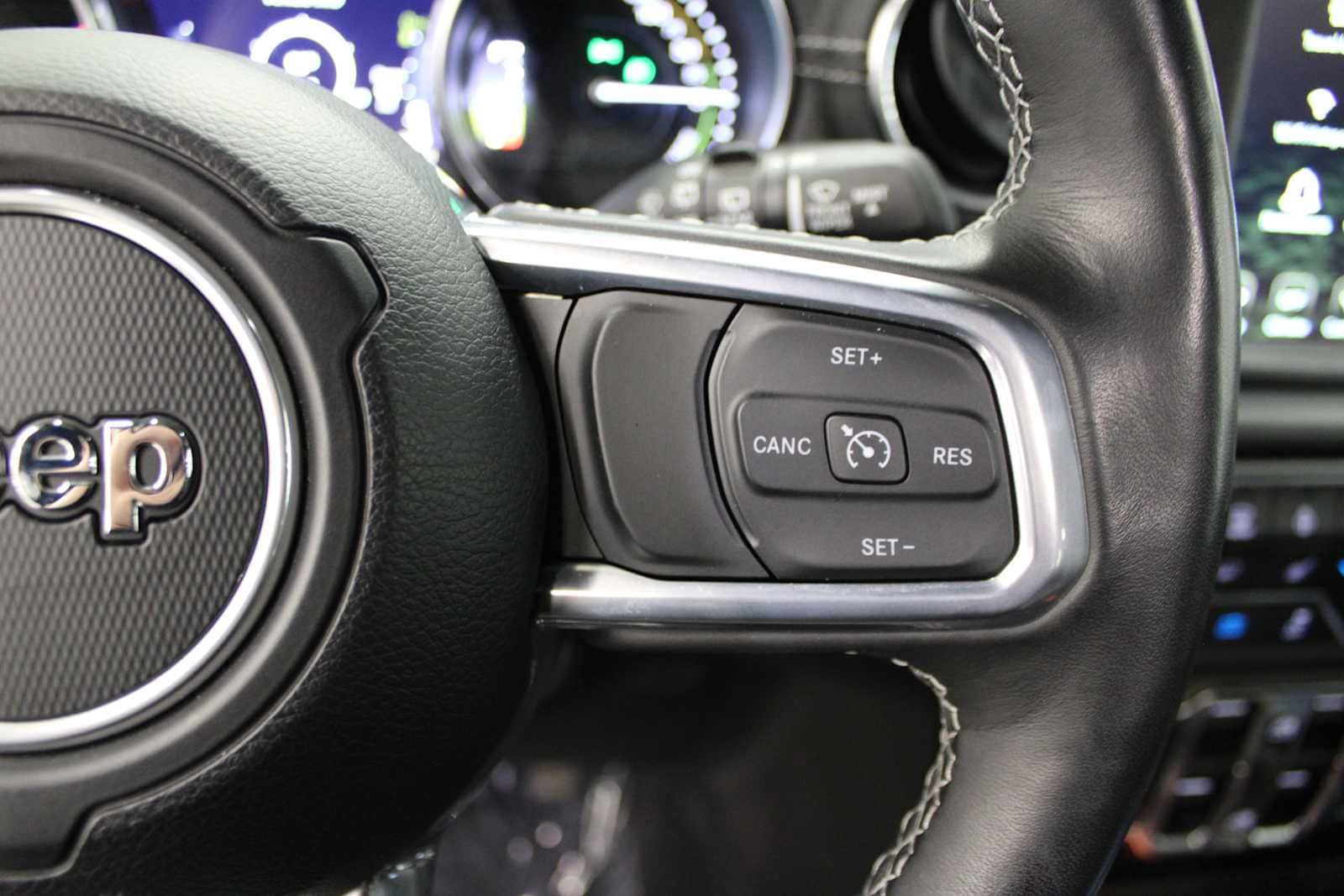 Used 2023 Jeep Wrangler Unlimited Sahara w/ Cold Weather Group AWD/4WD image 21