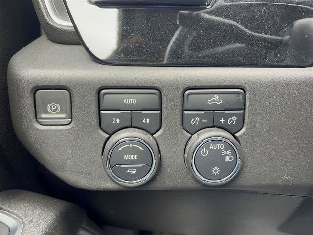 Used 2023 Chevrolet Silverado 1500 LT AWD/4WD image 24