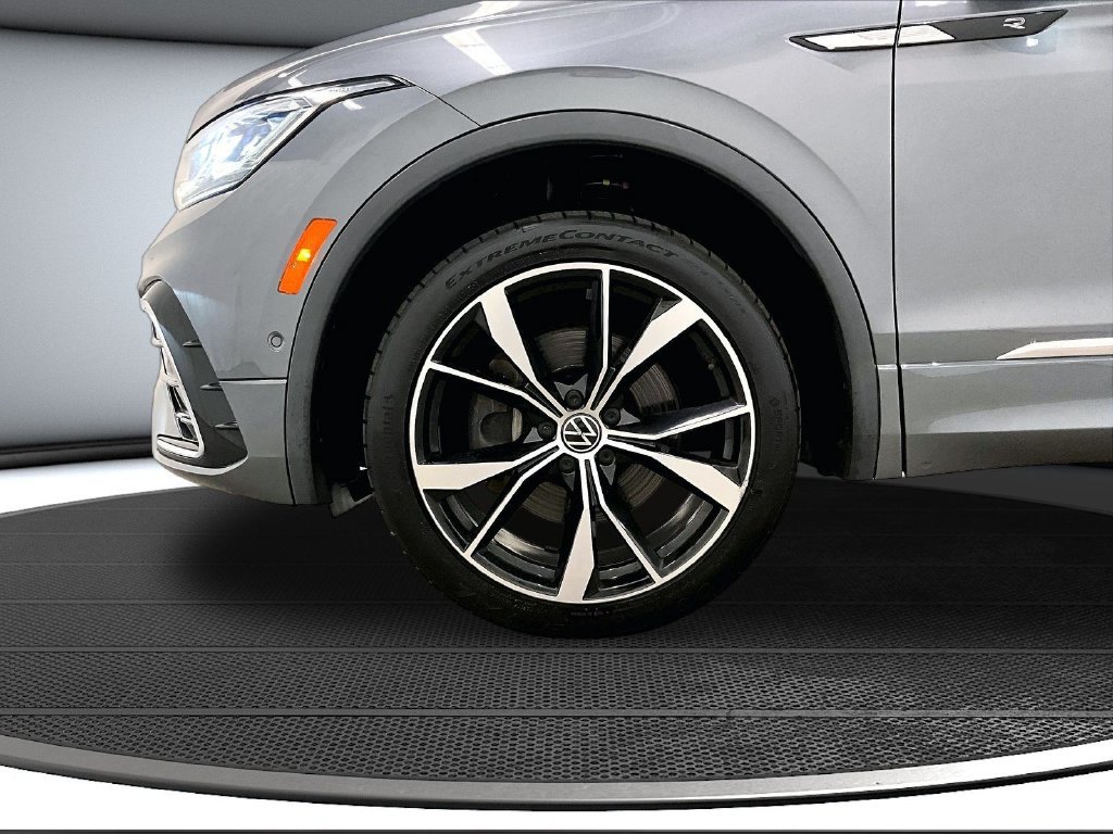 Used 2022 Volkswagen Tiguan SEL R-Line AWD/4WD image 31