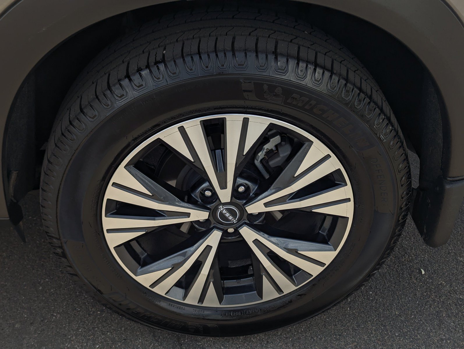 Used 2023 Nissan Rogue SV FWD image 7