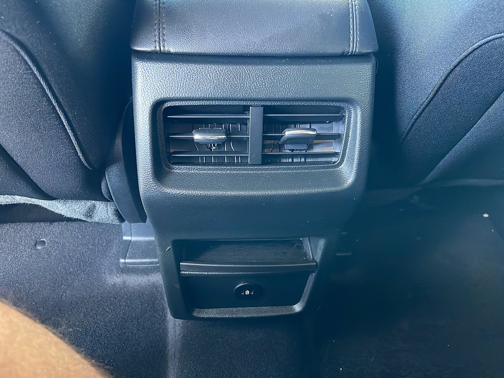 Certified 2024 Ford Edge SE w/ Black Appearance Package AWD/4WD image 29