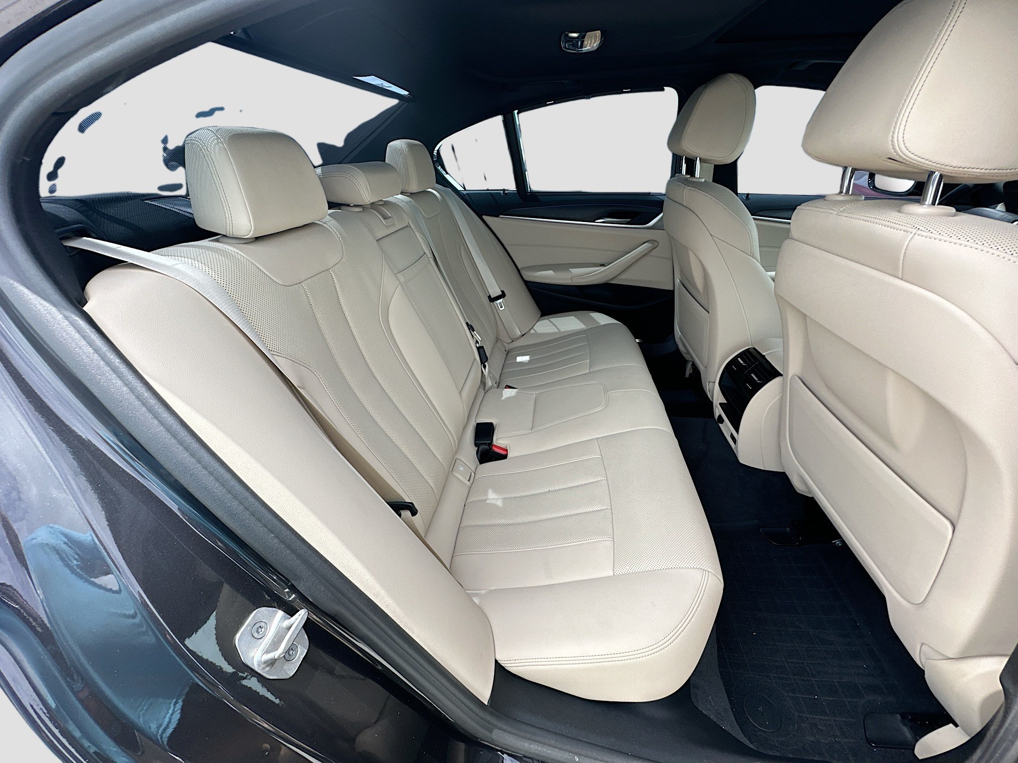 Used 2022 BMW 530i w/ M Sport Package RWD image 28