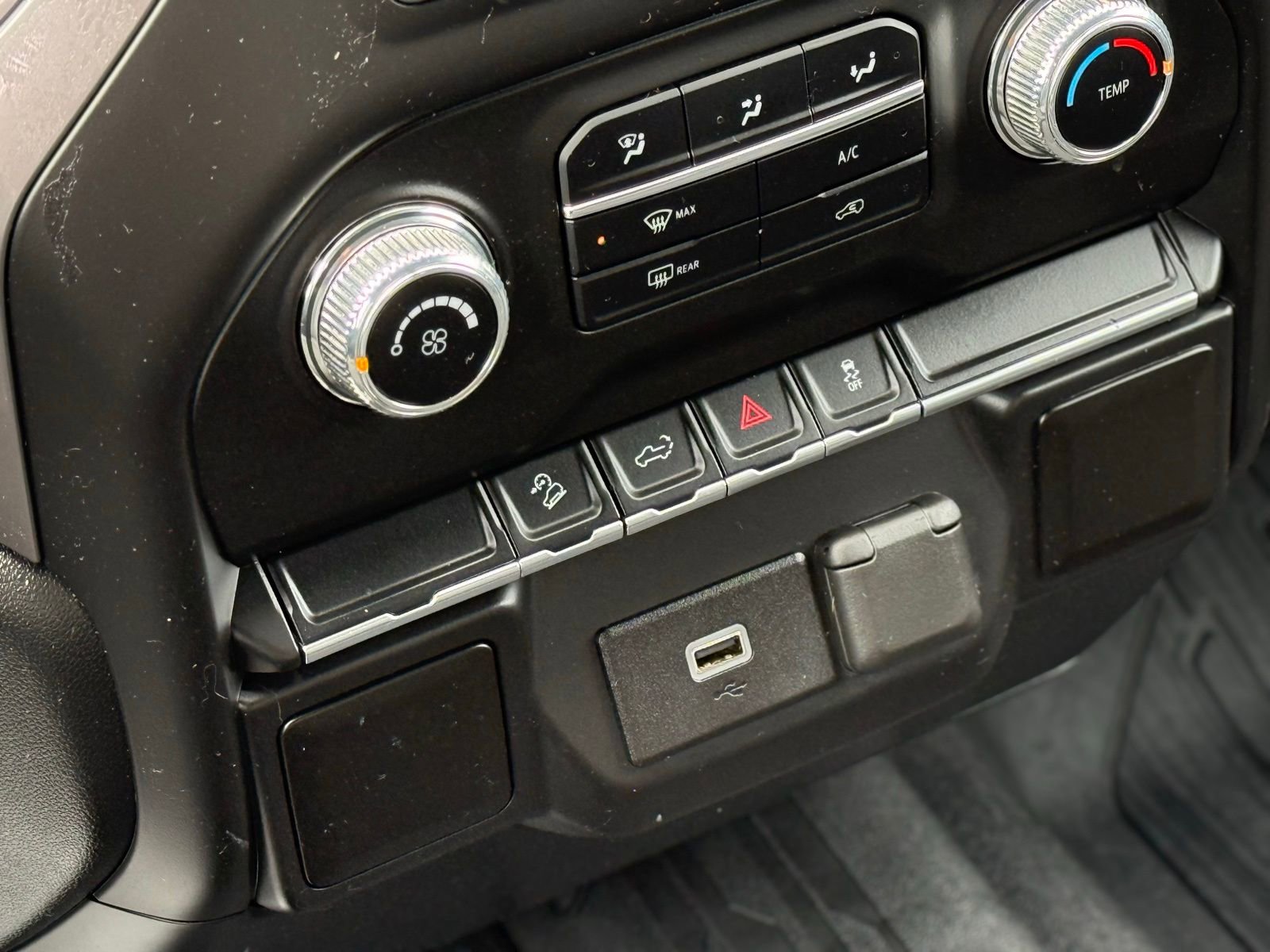 Used 2020 GMC Sierra 1500 4x4 Crew Cab w/ Sierra Value Package image 22