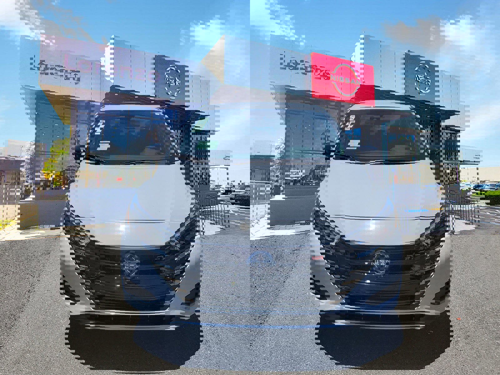 New 2025 Nissan Versa SR w/ Trunk Package image 2