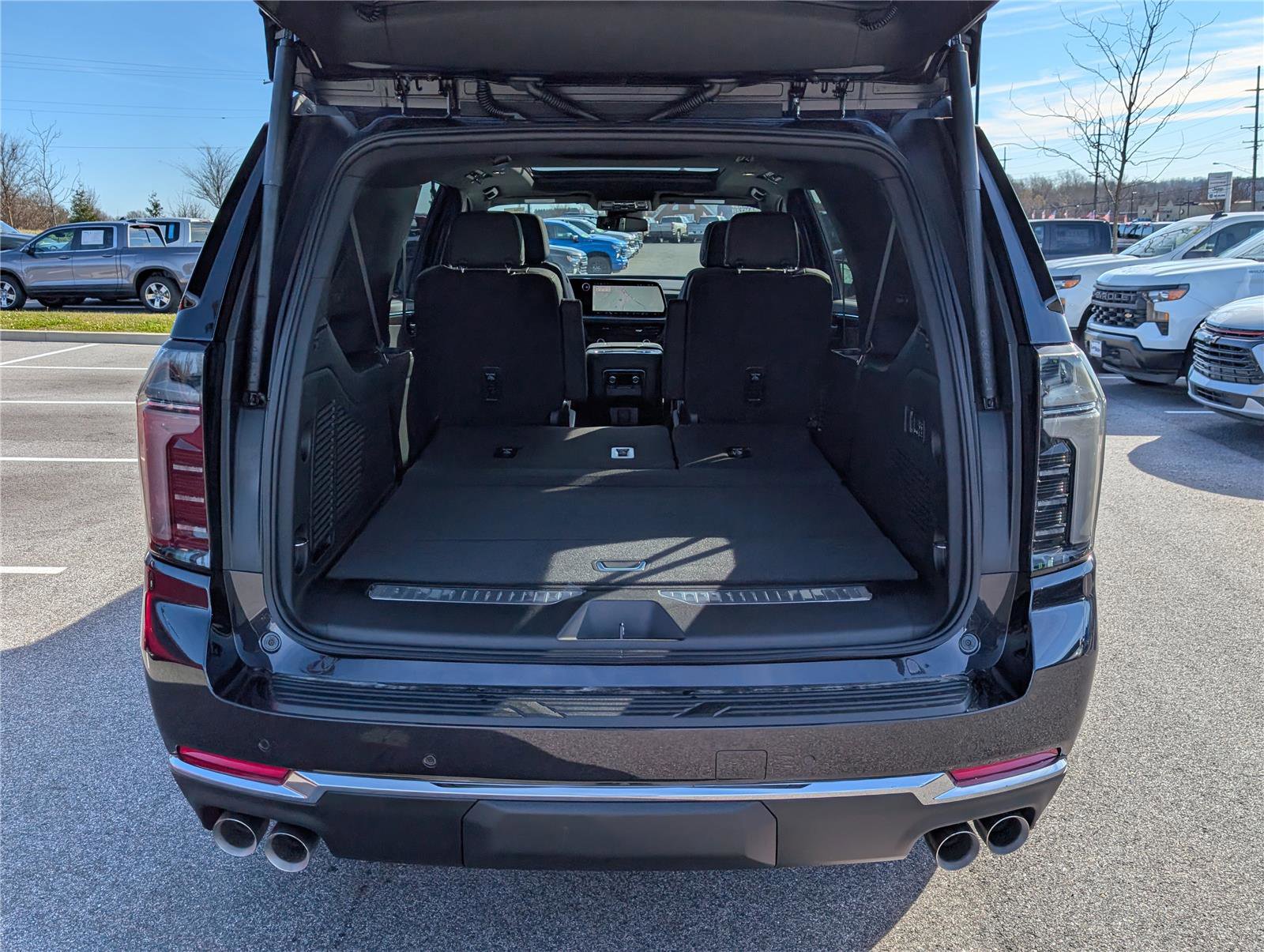 New 2026 Chevrolet Suburban Premier image 10