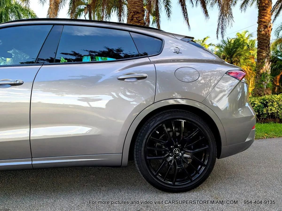 Used 2021 Maserati Levante image 9