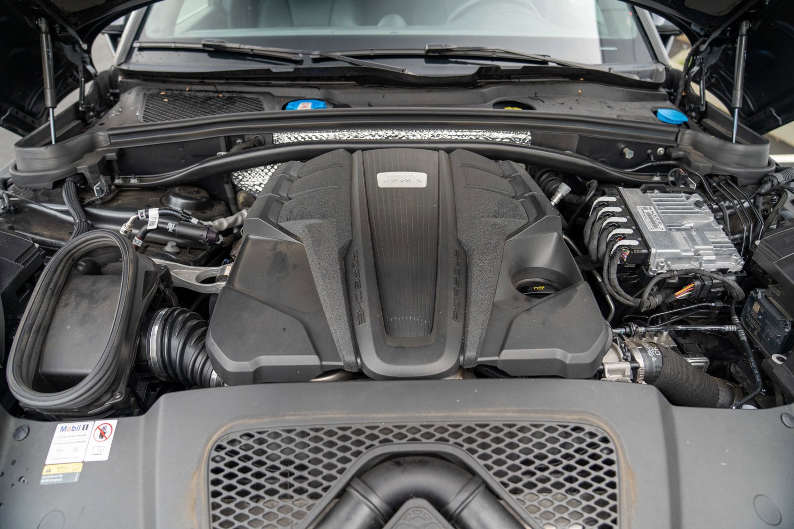 Used 2022 Porsche Macan S image 28