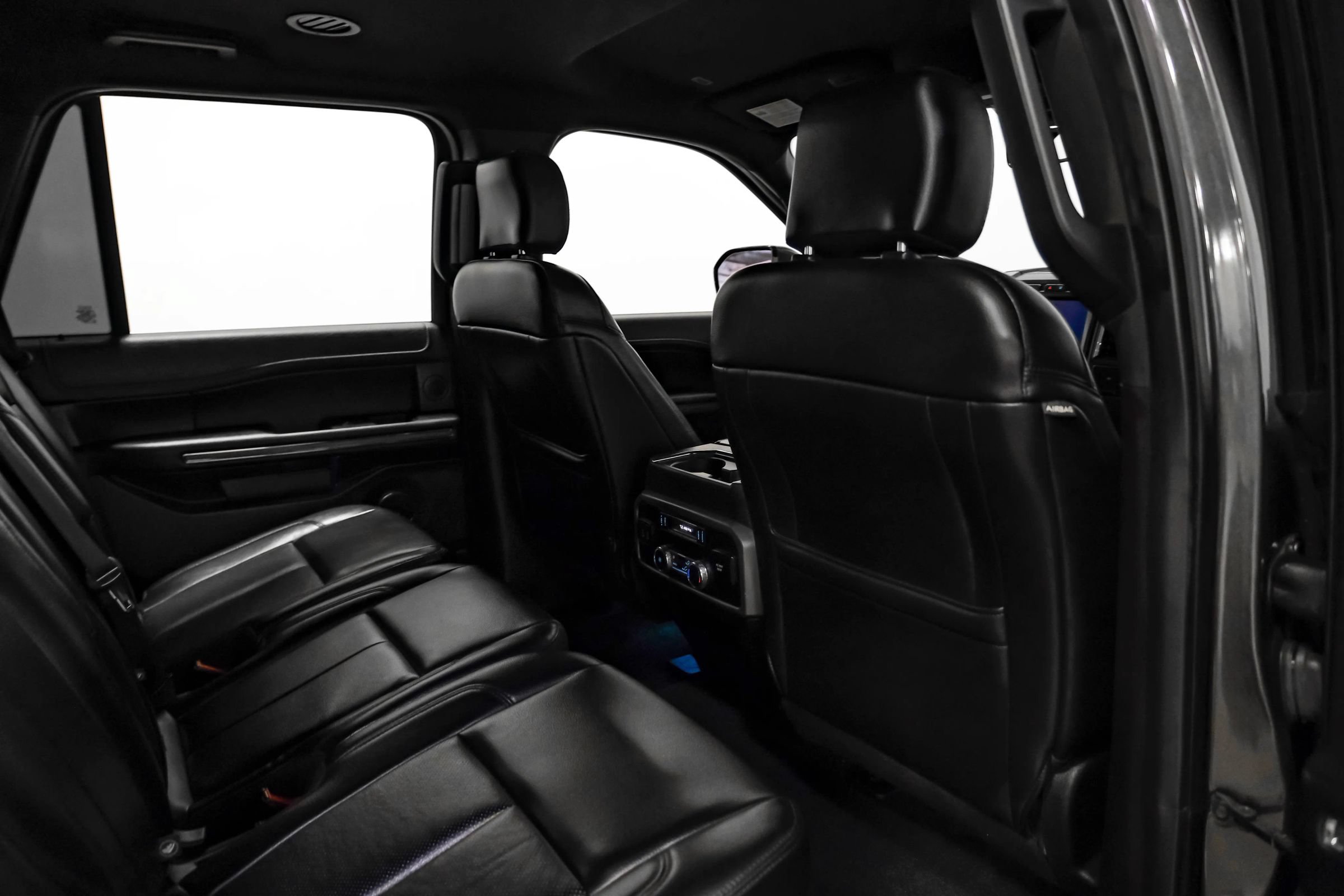 Used 2019 Ford Expedition XLT w/ Equipment Group 202A RWD image 36