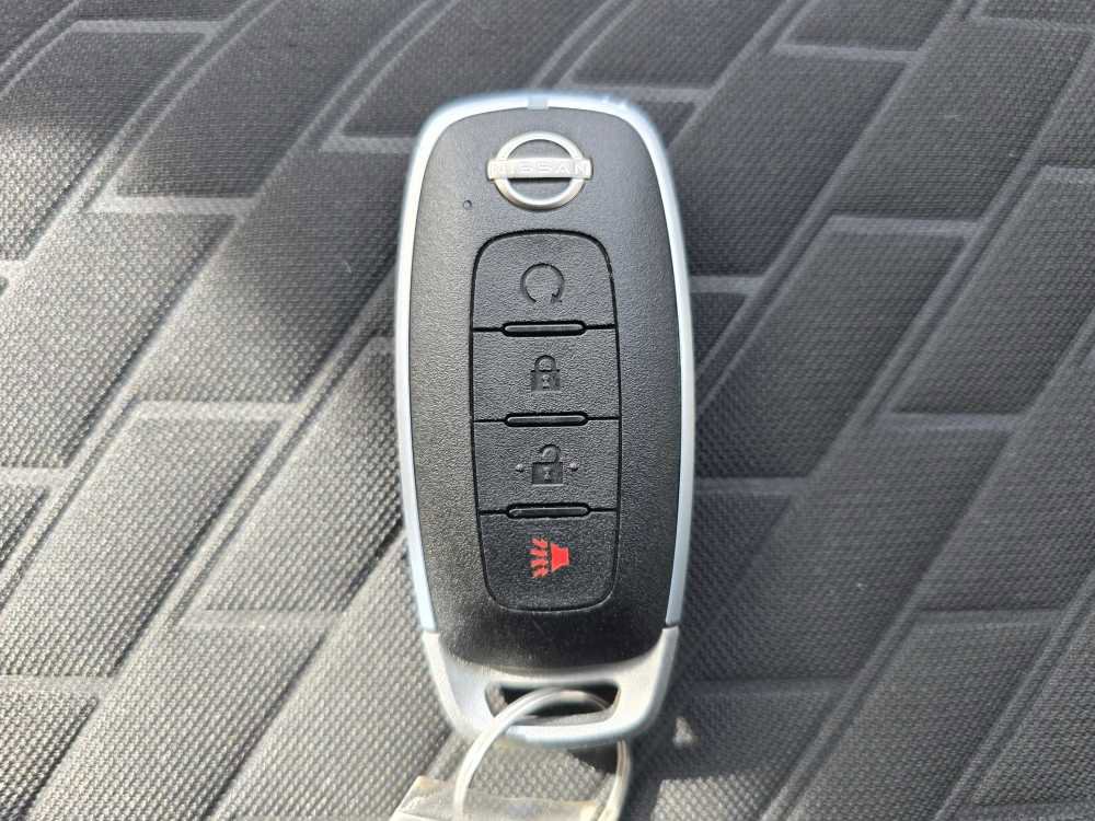 Used 2023 Nissan Kicks SV image 21