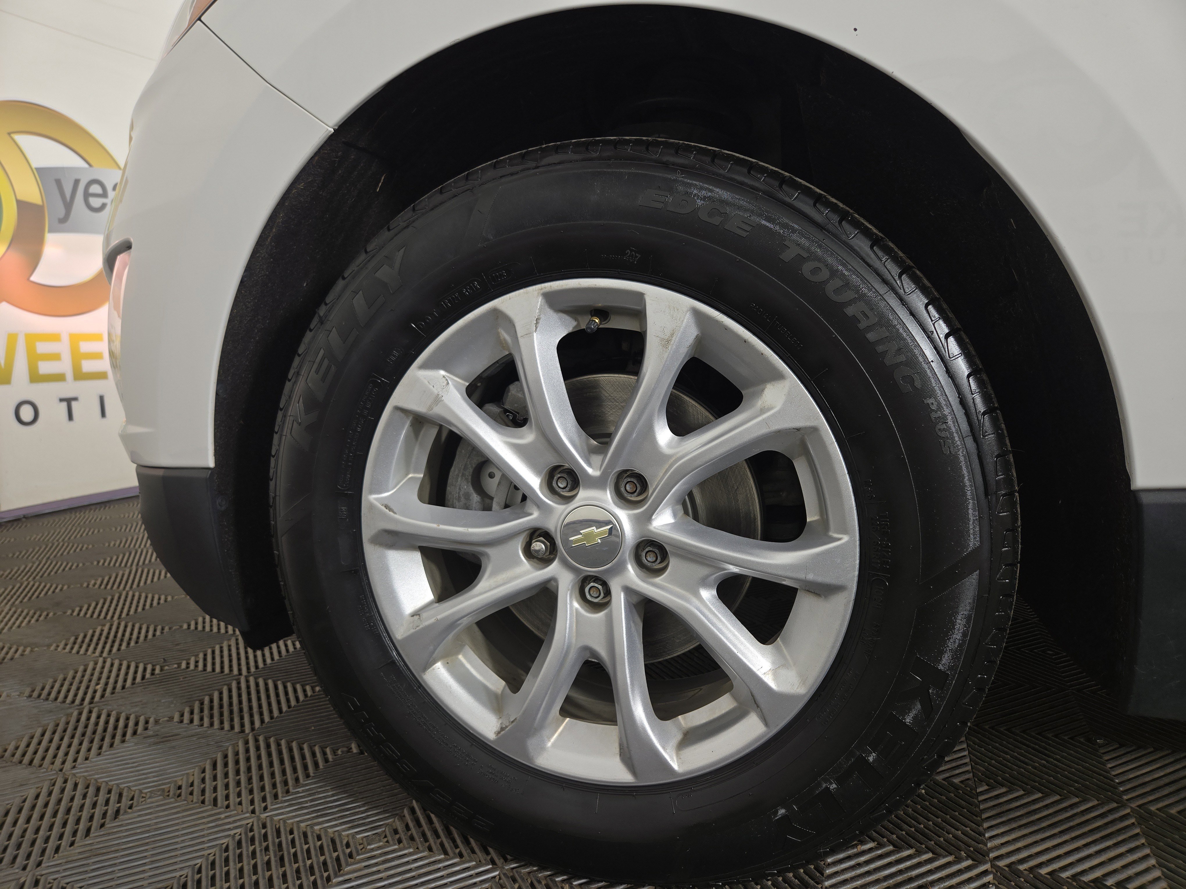 Used 2020 Chevrolet Equinox LS w/ LS Convenience Package FWD image 31
