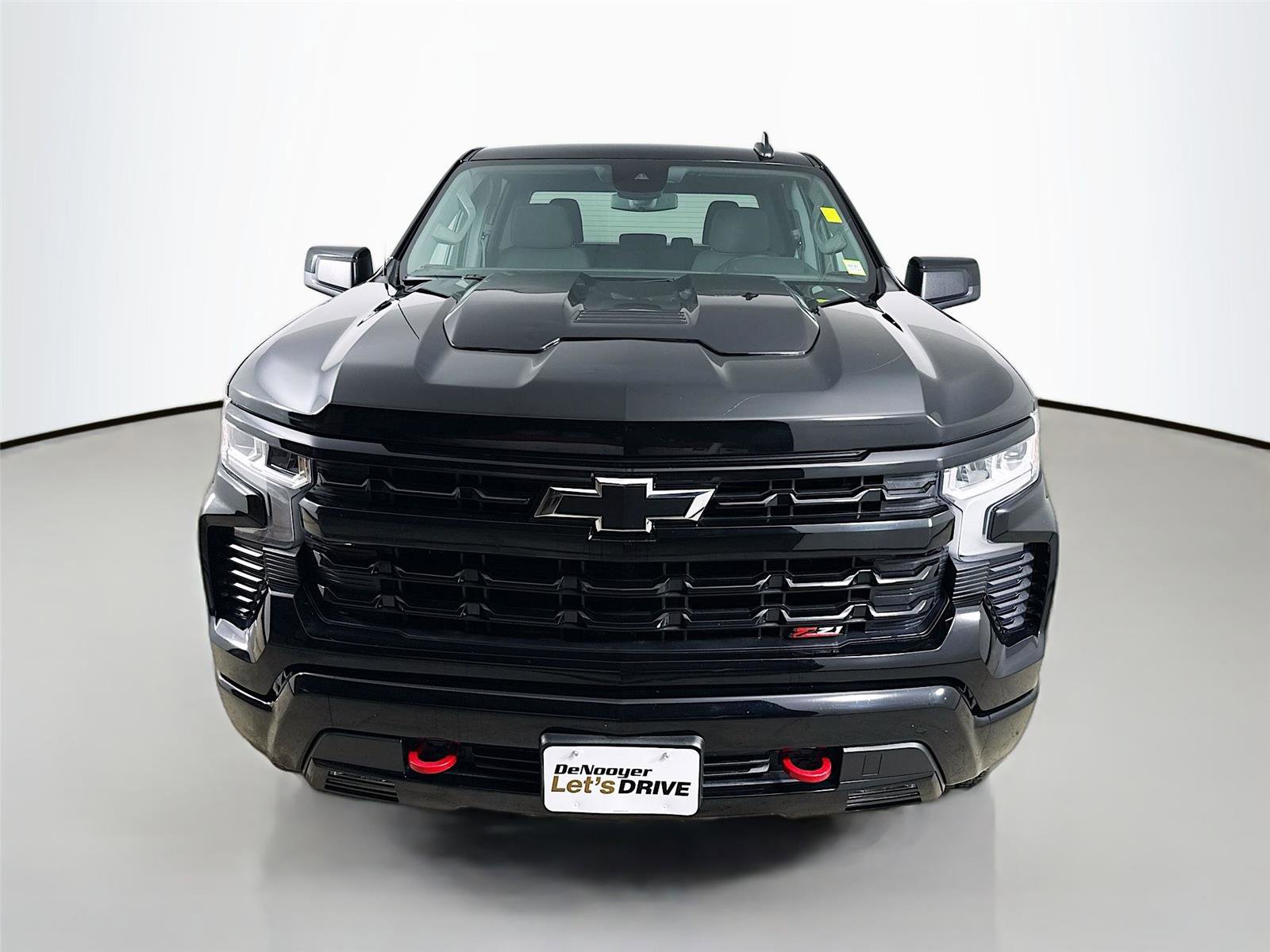 Used 2023 Chevrolet Silverado 1500 LT Trail Boss AWD/4WD image 4