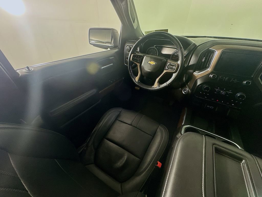 Used 2021 Chevrolet Silverado 1500 High Country image 9