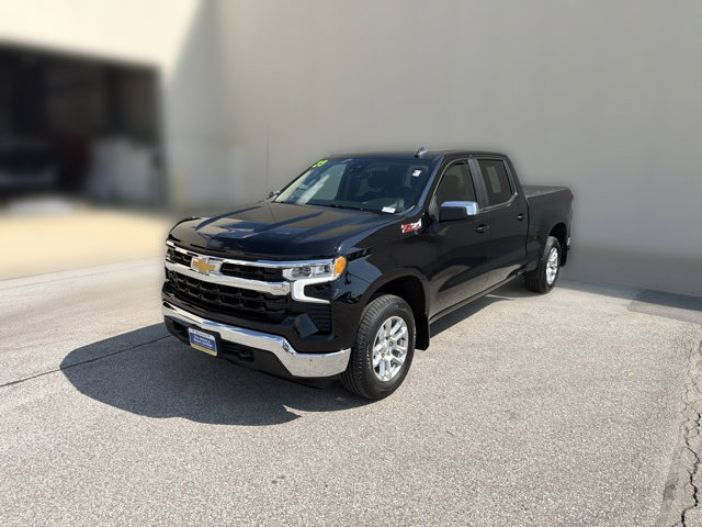 Used 2023 Chevrolet Silverado 1500 LT AWD/4WD image 13