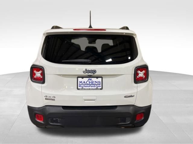 Used 2019 Jeep Renegade Latitude w/ Cold Weather Group image 6