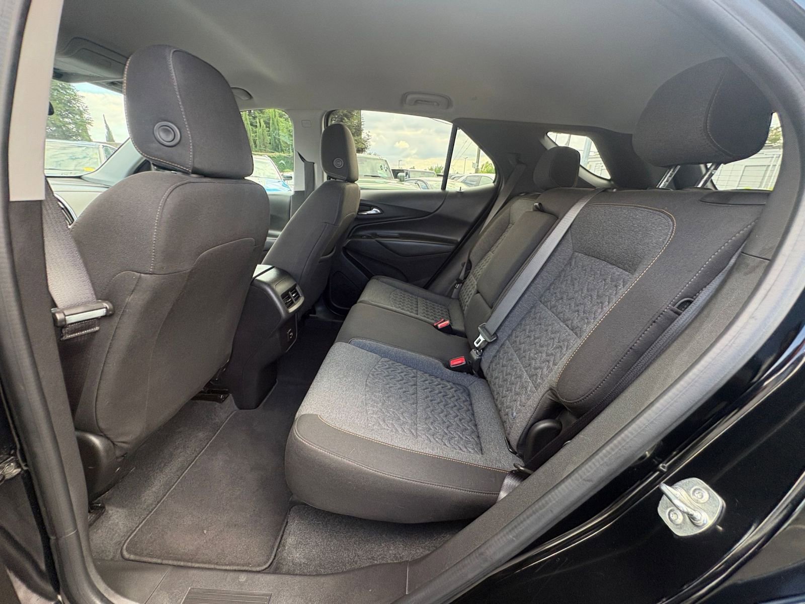 Used 2024 Chevrolet Equinox LT FWD image 29