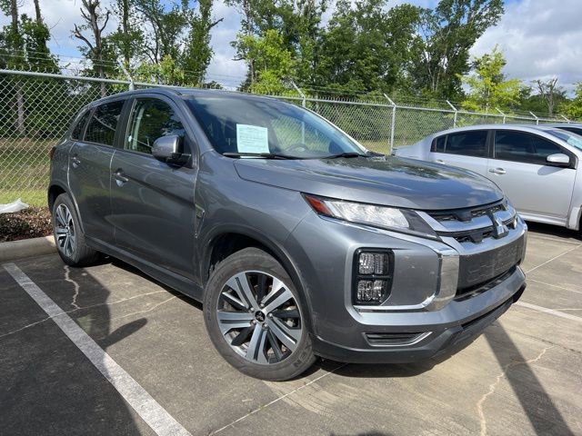 Used 2025 Mitsubishi Outlander Sport SE AWD/4WD image 3