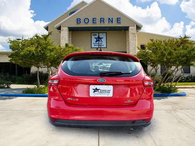 Used 2015 Ford Focus SE FWD image 4