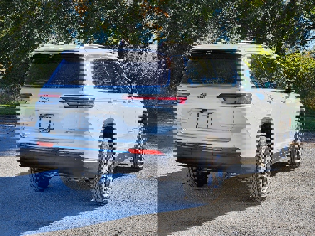 New 2025 Jeep Grand Cherokee L Limited w/ Luxury Tech Group II image 4