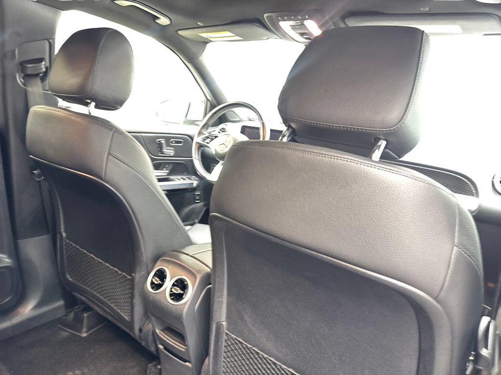 Used 2025 Mercedes-Benz GLB 250 w/ Exclusive Package image 39