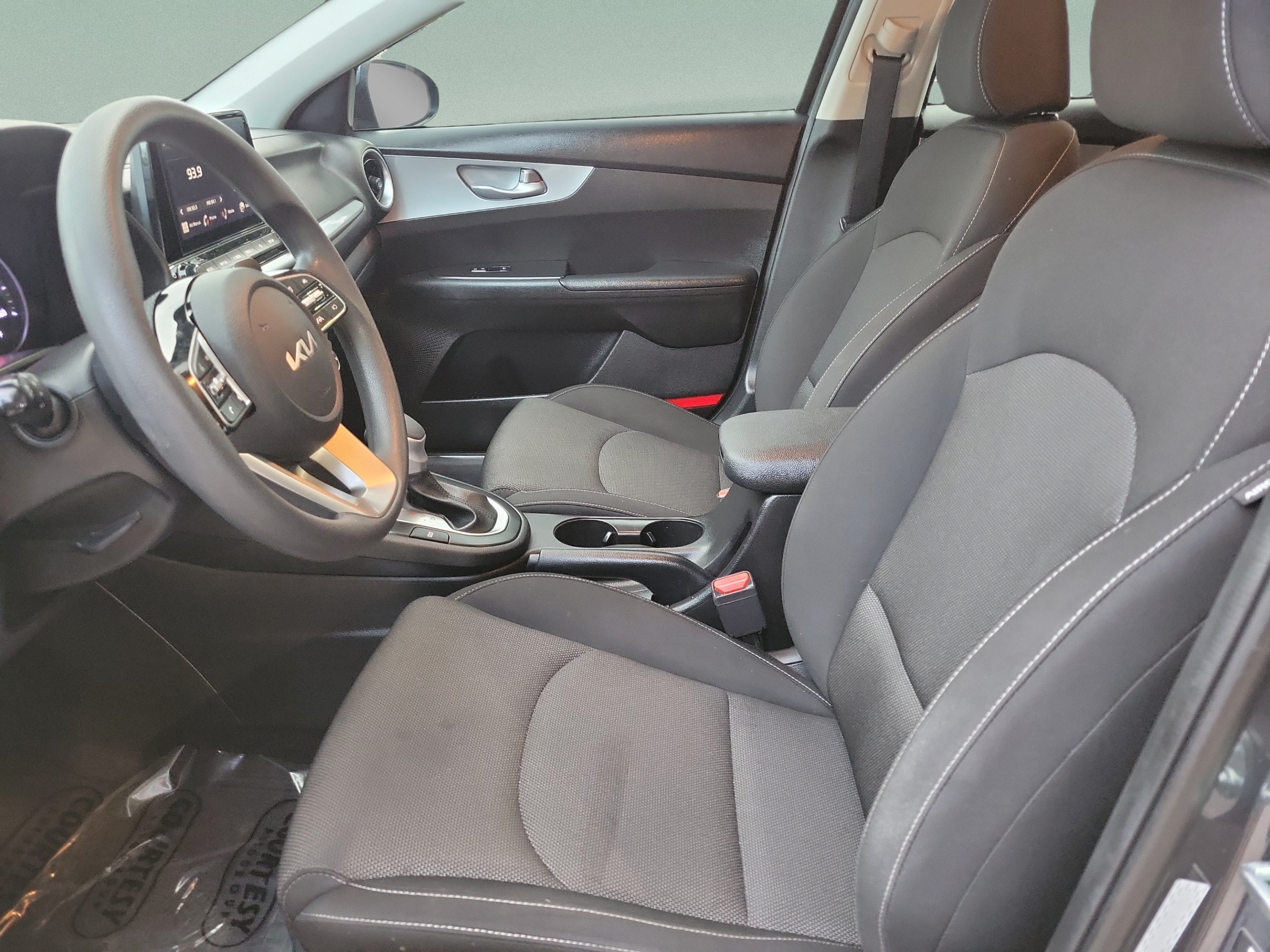 Certified 2023 Kia Forte LXS w/ LXS Technology Package FWD image 14