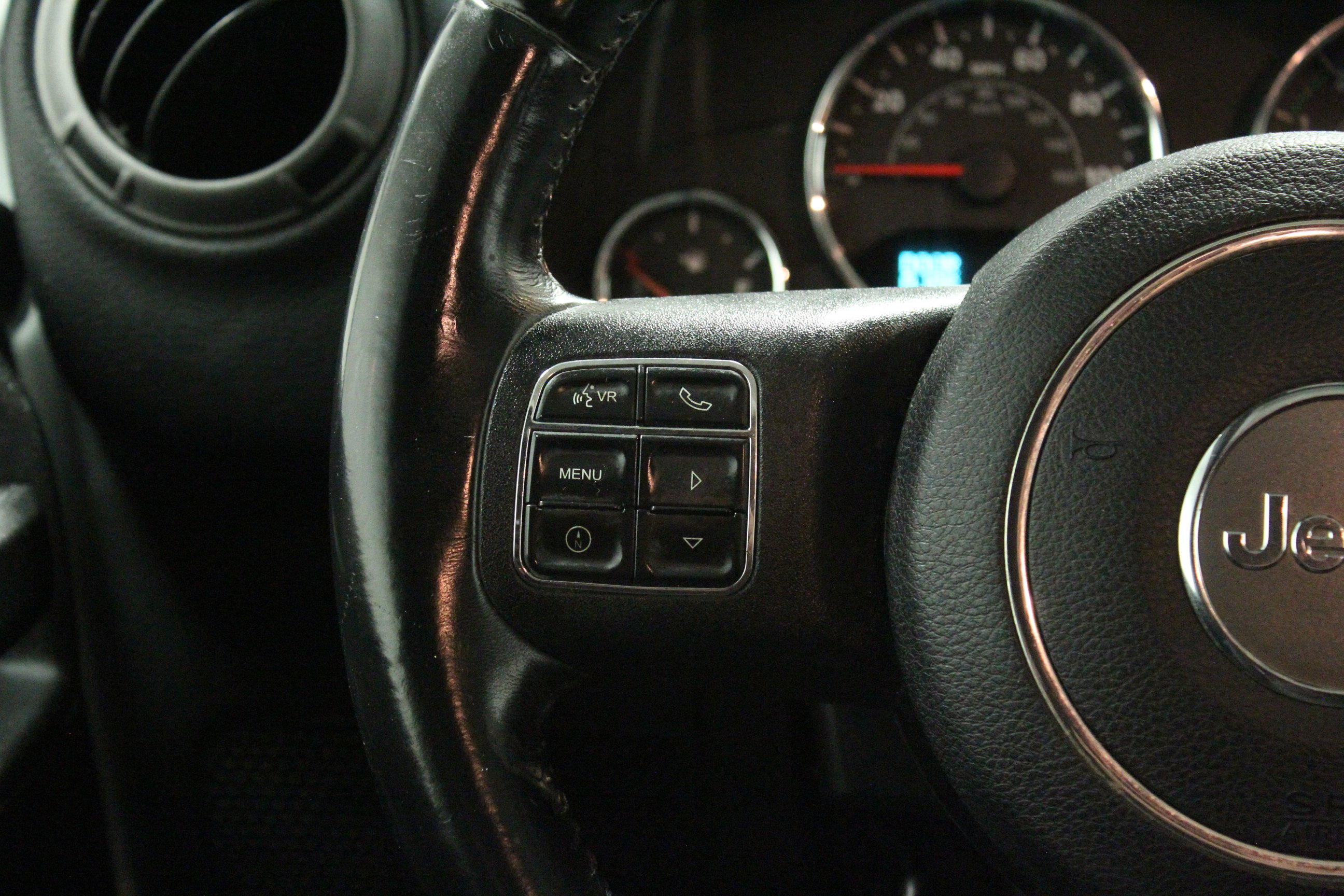 Used 2018 Jeep Wrangler Unlimited Sport S AWD/4WD image 21