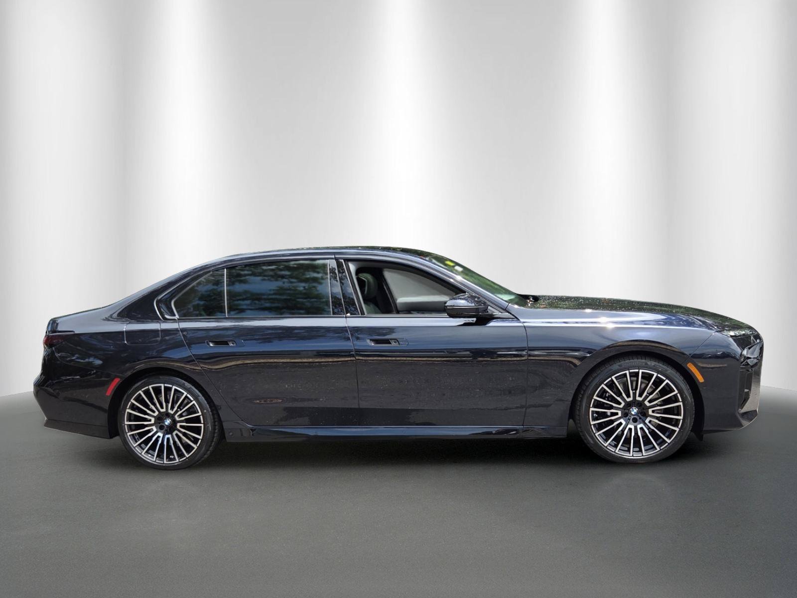 New 2026 BMW 740i xDrive w/ Executive Package AWD/4WD image 8