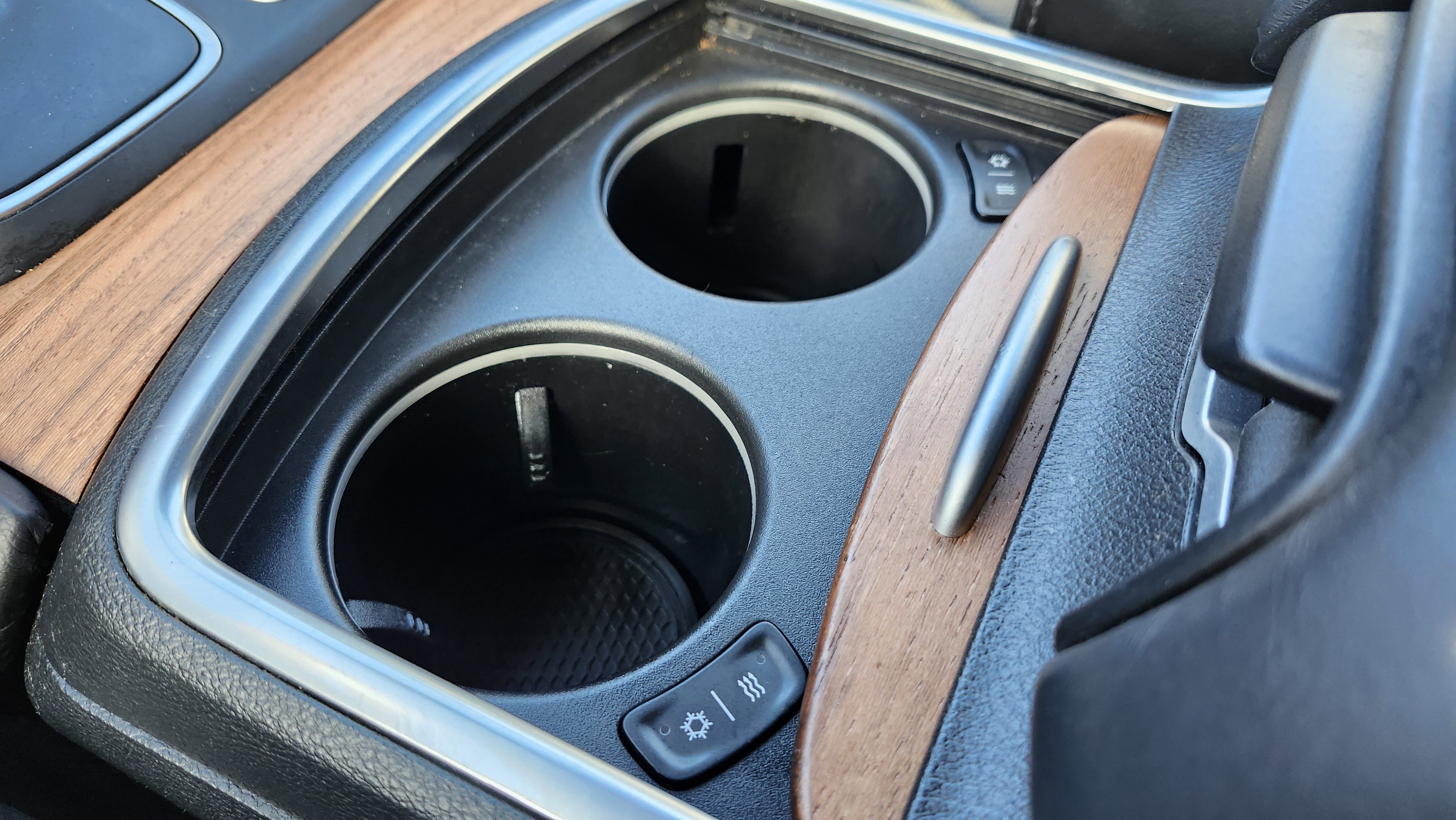 Used 2016 Chrysler 300 C Platinum image 35