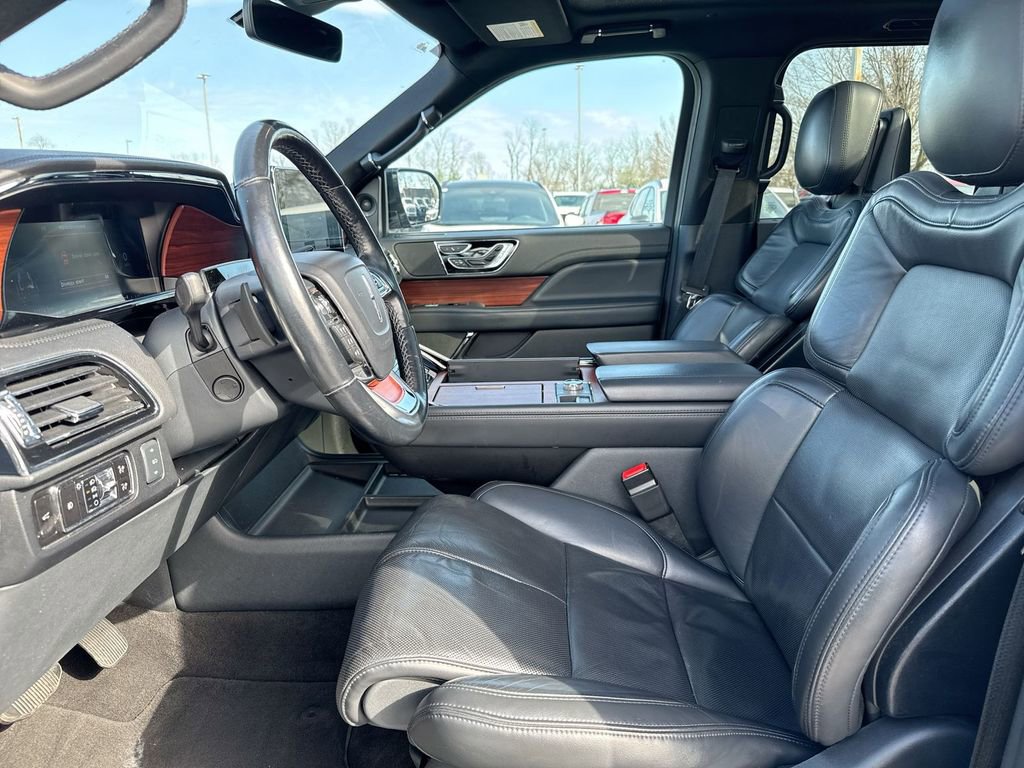 Used 2023 Lincoln Navigator Reserve image 21