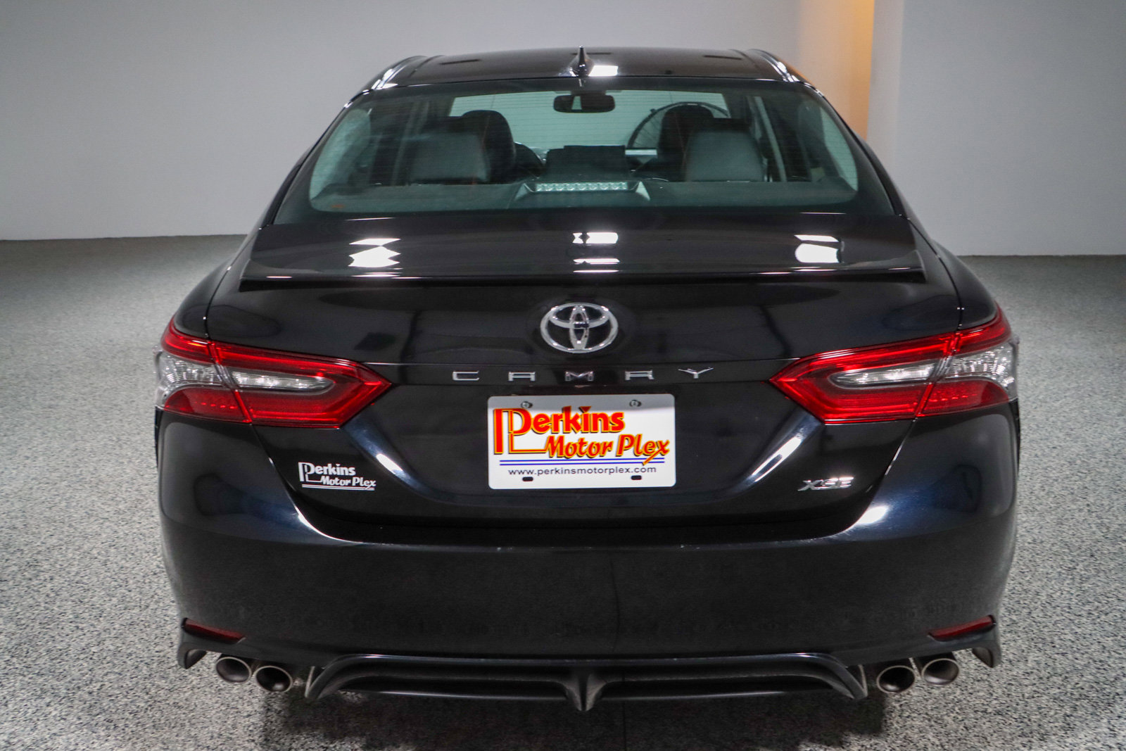 Used 2024 Toyota Camry XSE FWD image 8