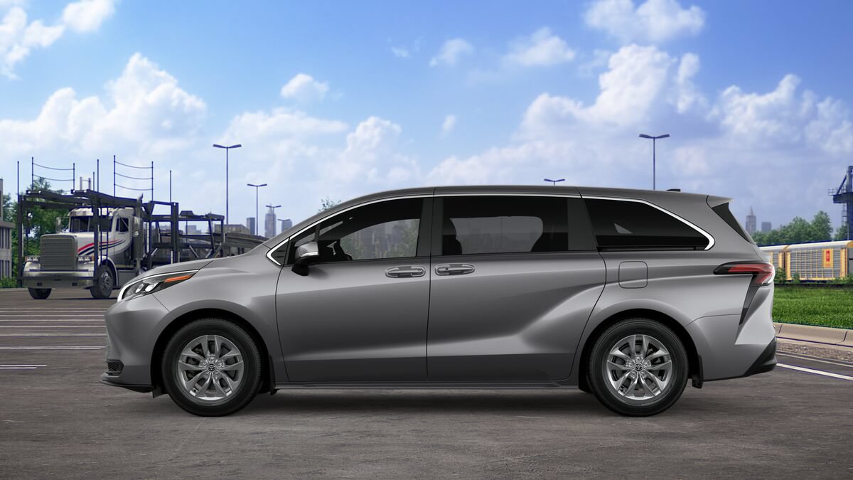 New 2026 Toyota Sienna LE FWD image 4
