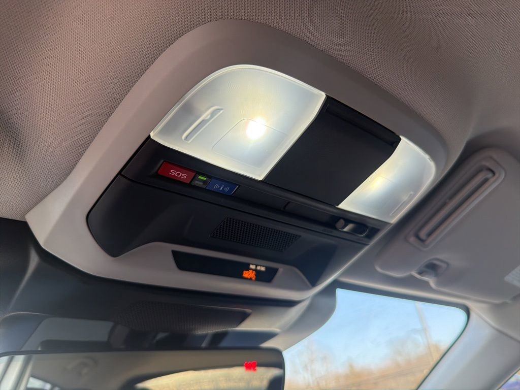 Used 2025 Subaru Crosstrek 2.5i Limited w/ Crosstrek Mirror Package image 13