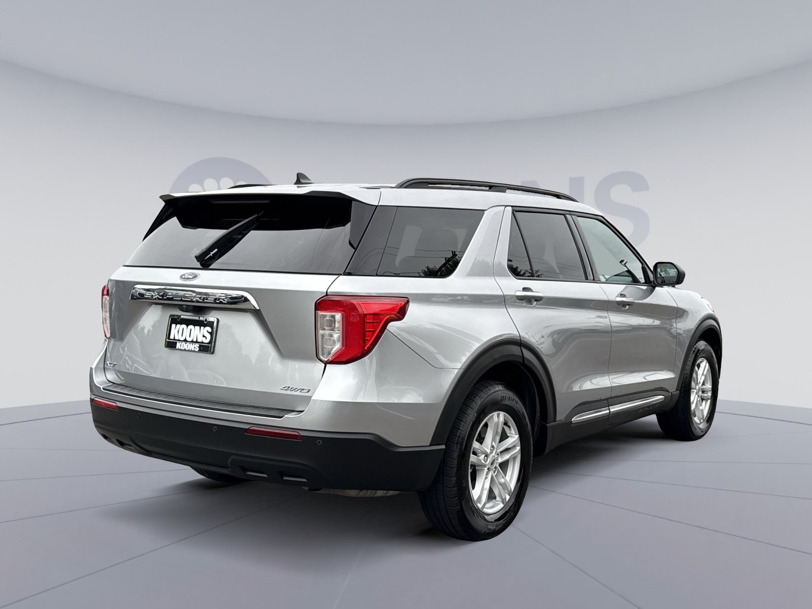 Used 2021 Ford Explorer XLT AWD/4WD image 7