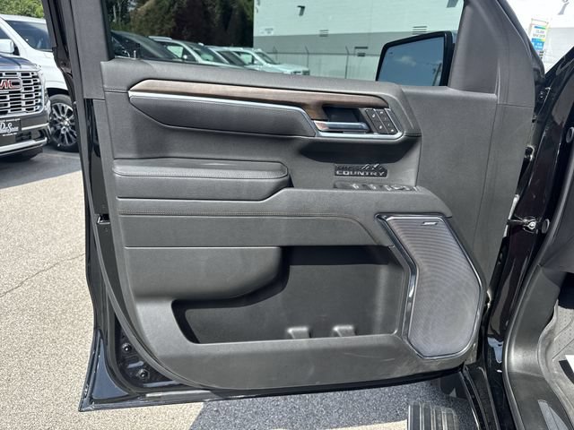 Used 2025 Chevrolet Silverado 1500 High Country AWD/4WD image 23